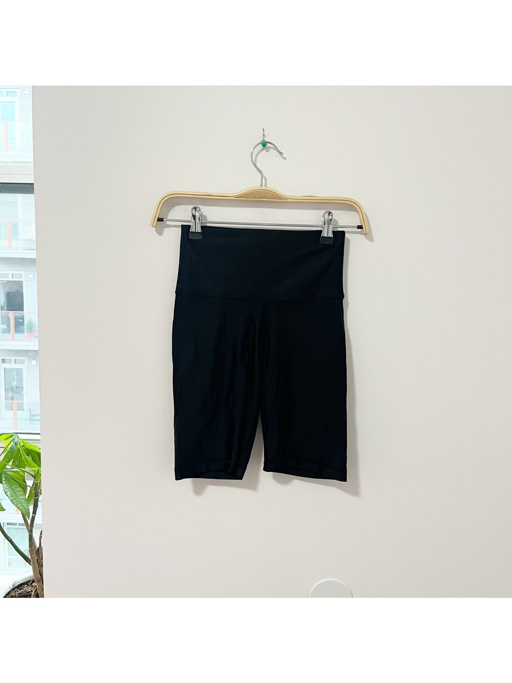 Aritzia Tna Black Biker Shorts Size XS